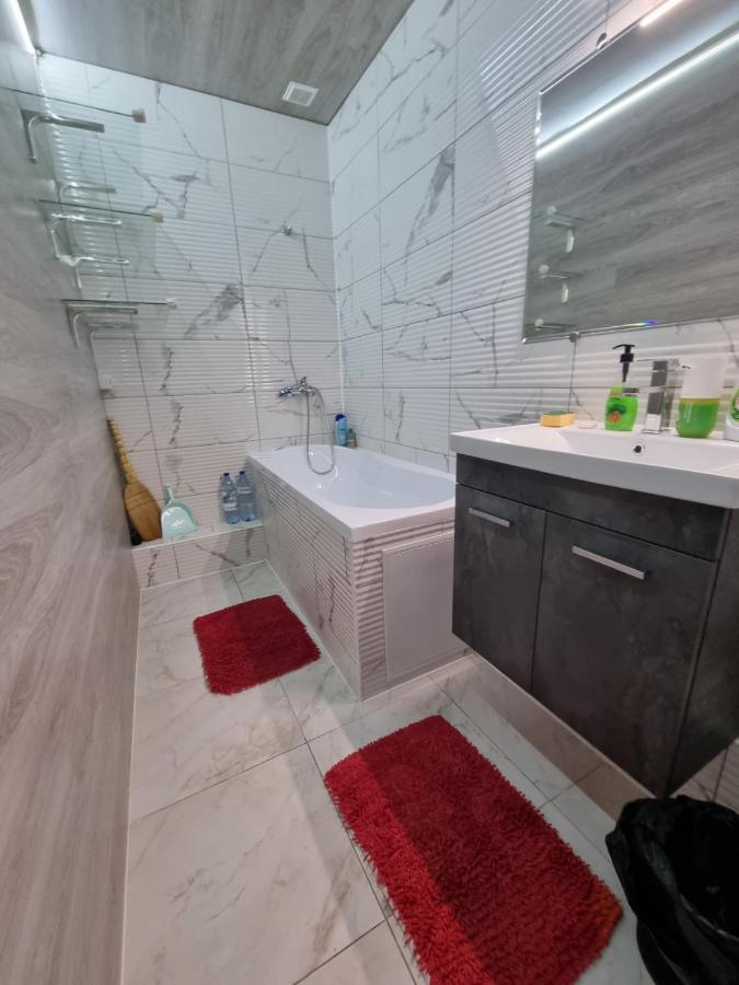 Штефан64 Apartment Chisinau Ngoại thất bức ảnh