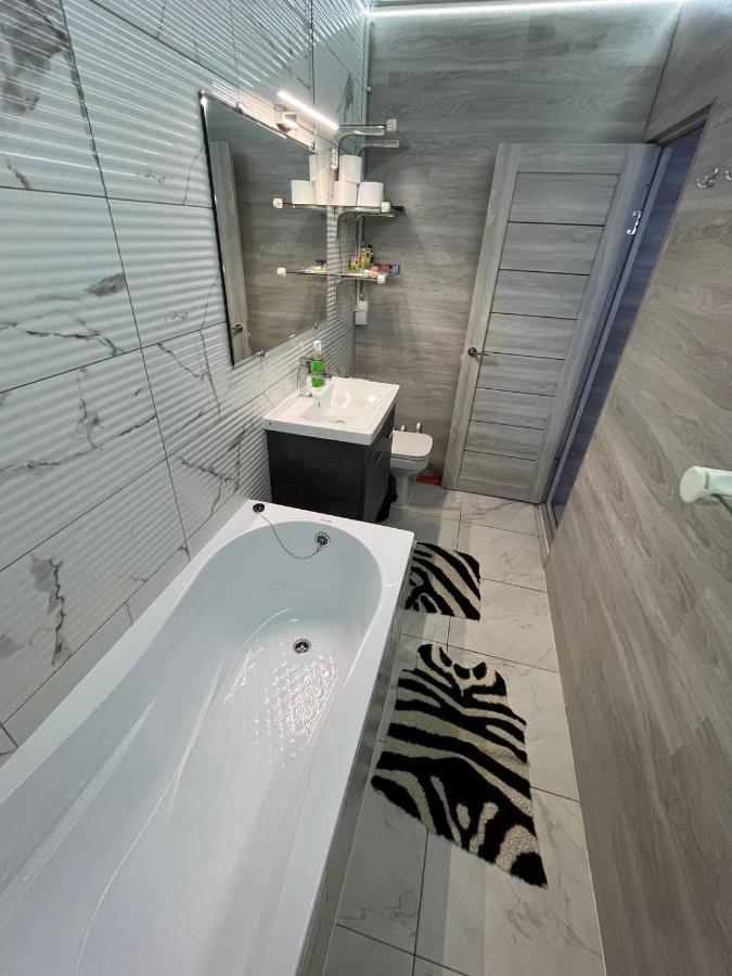 Штефан64 Apartment Chisinau Ngoại thất bức ảnh